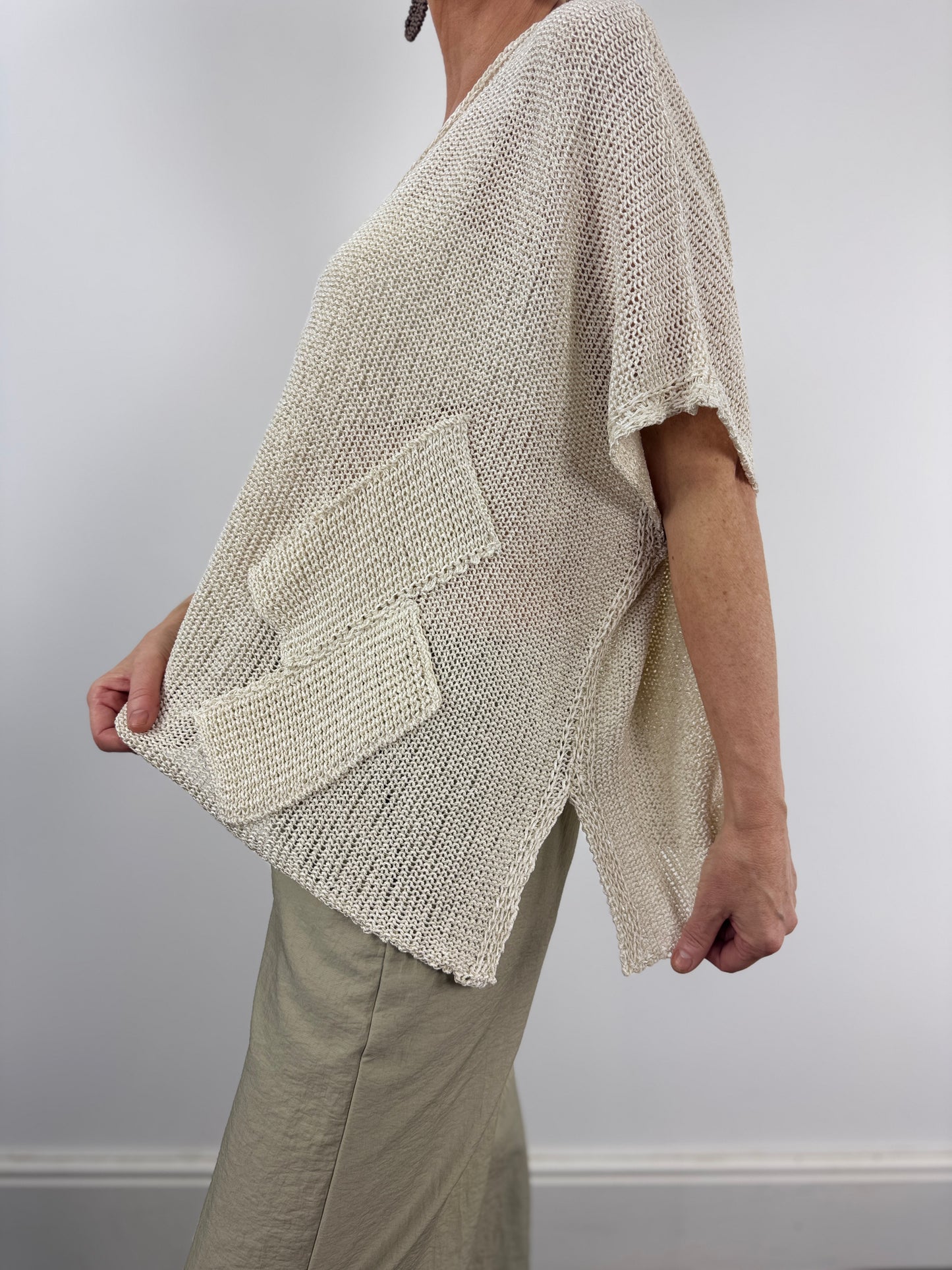 Biscuit Square Oversize V Neck Knit