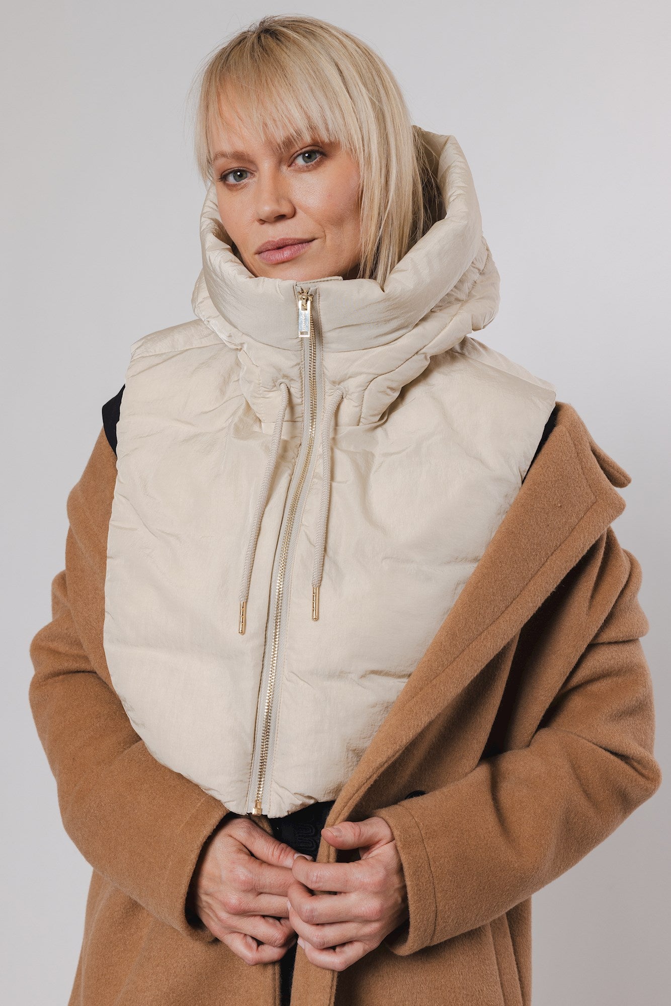 Tabita Birch Hood Collar